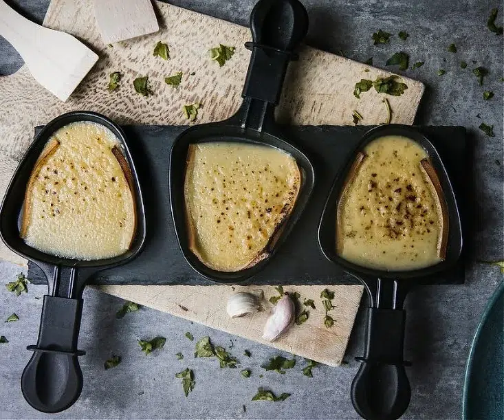 3 astuces pour survivre à la raclette